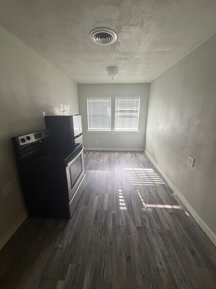 Building Photo - 3608 N Laird Ave