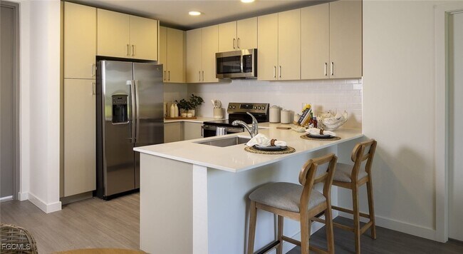 Building Photo - 7301 Lake Bank Lp