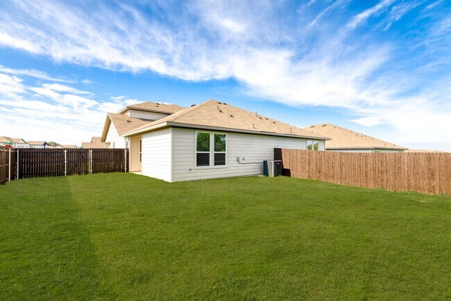 Building Photo - 707 Staglin St