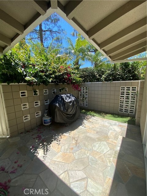 Building Photo - 520 Calle Aragon