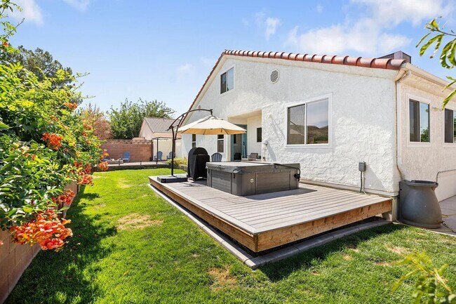 Building Photo - Spacious 6 Bedroom Home in La Verkin!