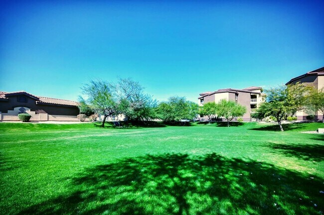Building Photo - Great 2 bedroom 2 bathroom Mesa Condo