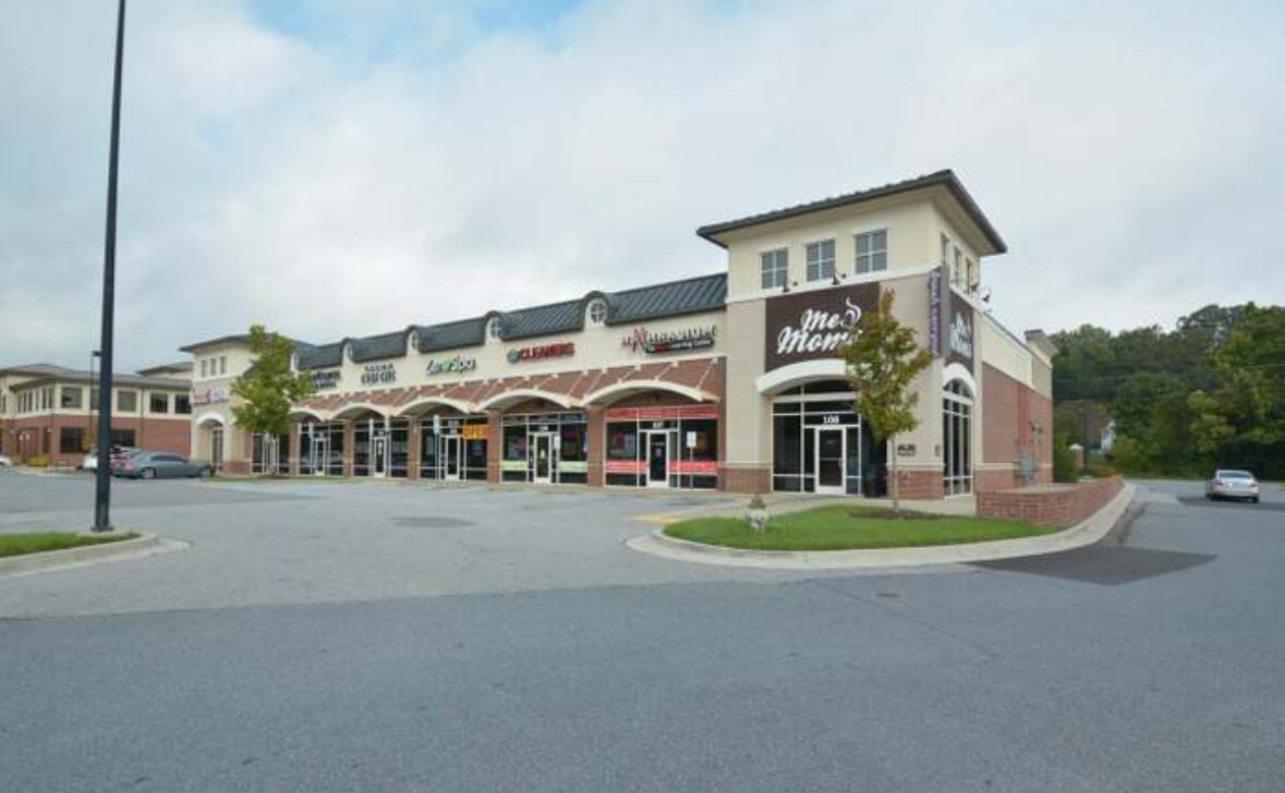 Building Photo - 904 Hall Station Dr