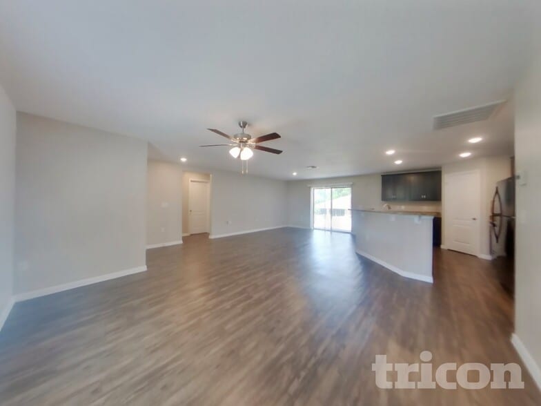 Building Photo - 866 N Fairbanks Dr