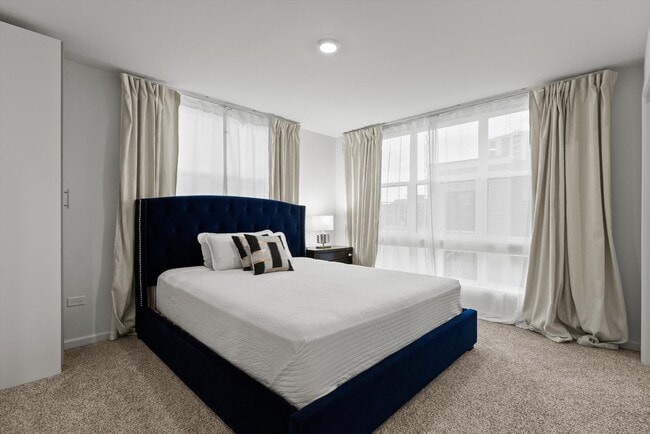 Building Photo - 343 Summit Cir