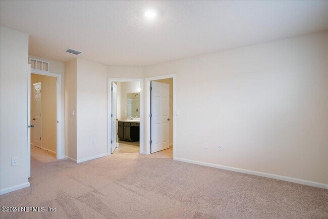 Building Photo - 572 Coastline Wy