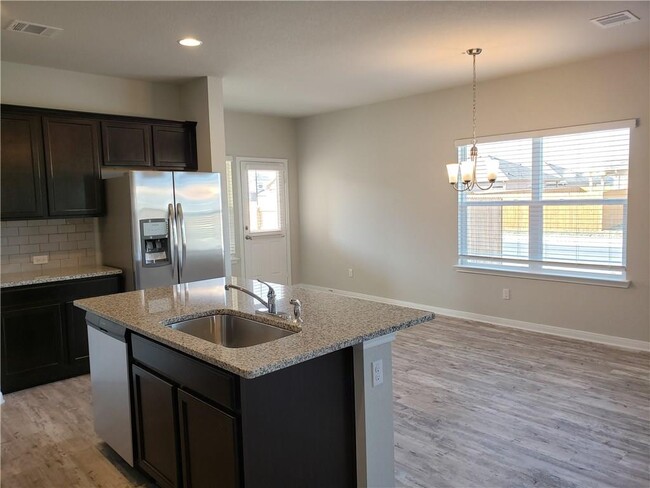 Building Photo - 1500 Ferryman Dr