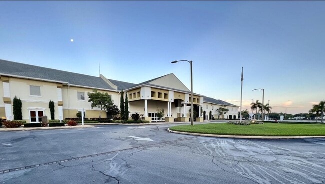 Building Photo - 203 Andover E
