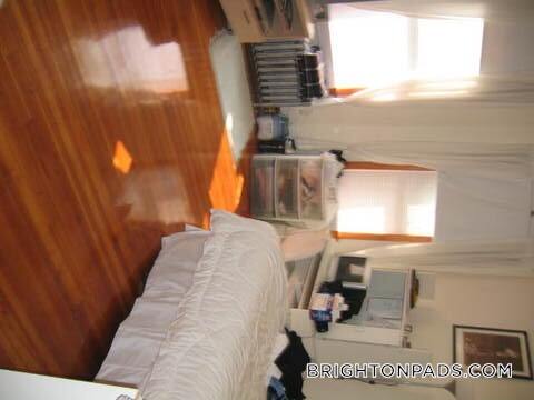 Building Photo - 12 Montcalm Ave