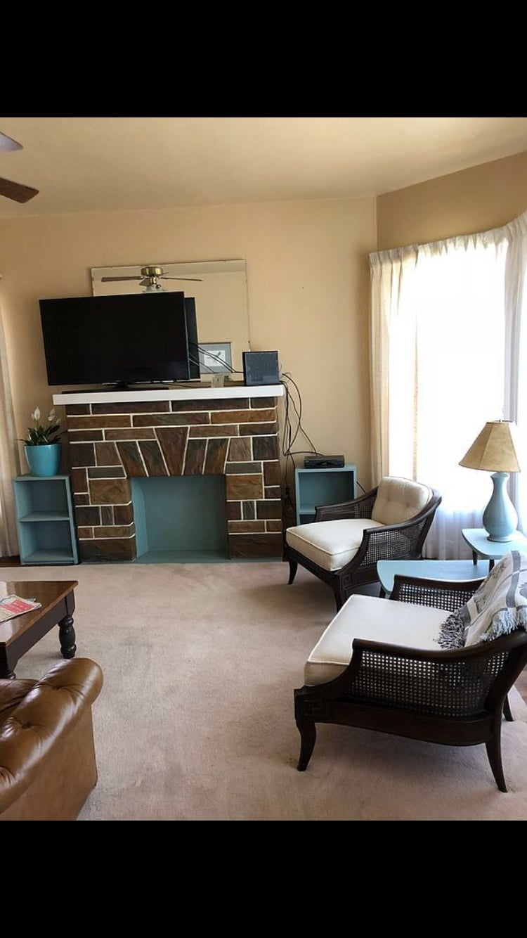 Living Room - 335 W 2nd St