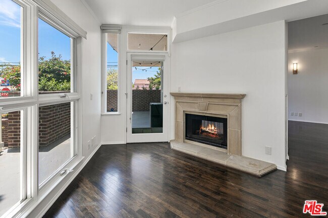 Building Photo - 2115 3rd St