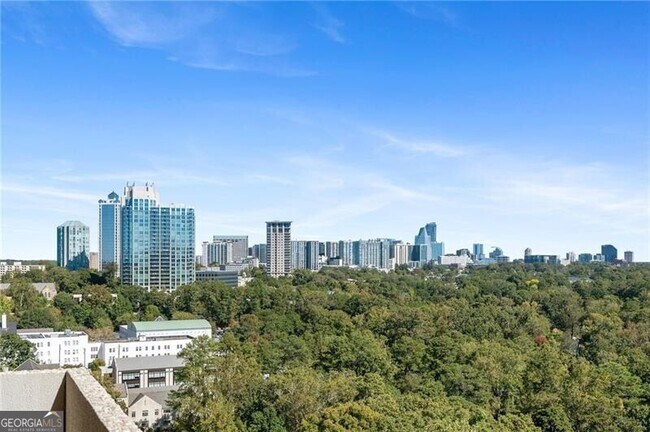 Building Photo - 2575 Peachtree Rd NE