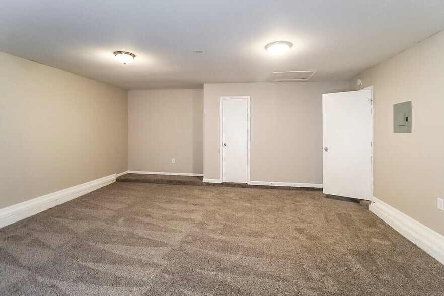 Building Photo - 2357 Deep Shoals Cir
