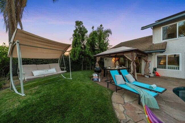 Building Photo - 9737 Benavente Pl