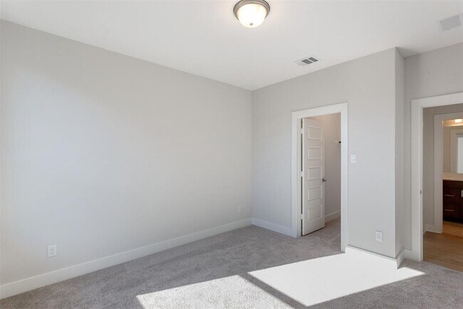 Building Photo - 21311 Blue Wood Aster Ct