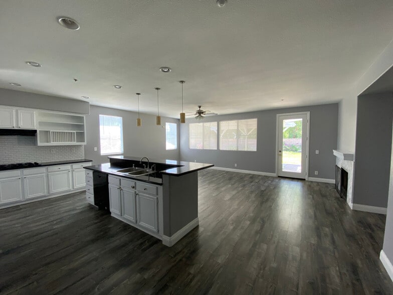 Building Photo - 11598 countryrise Ln