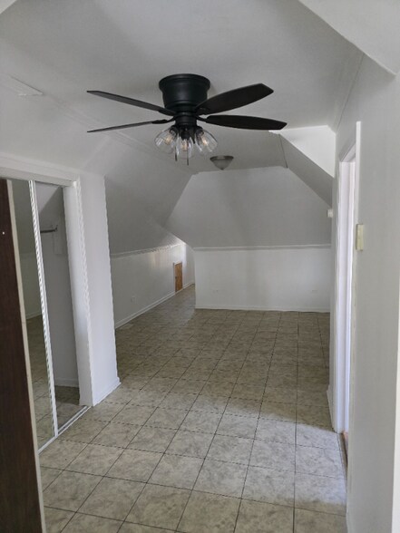 Building Photo - 9225 S Marshfield Ave