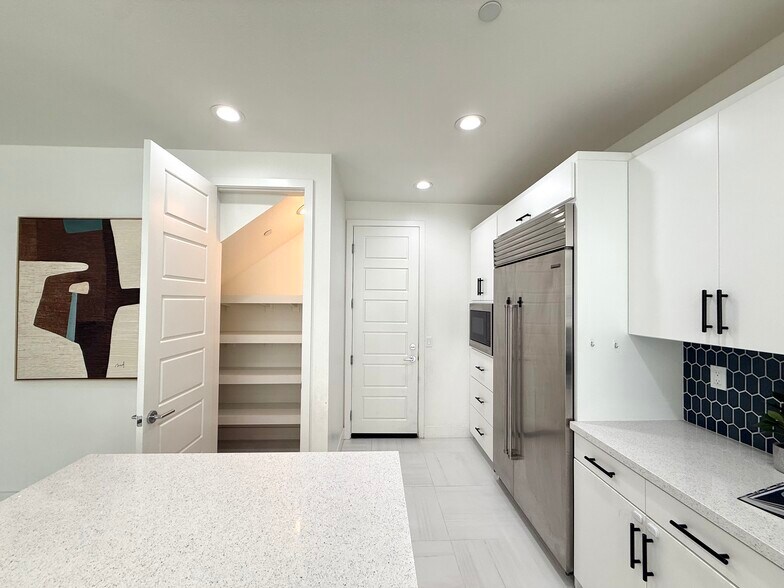 Building Photo - 10662 Senna Wy