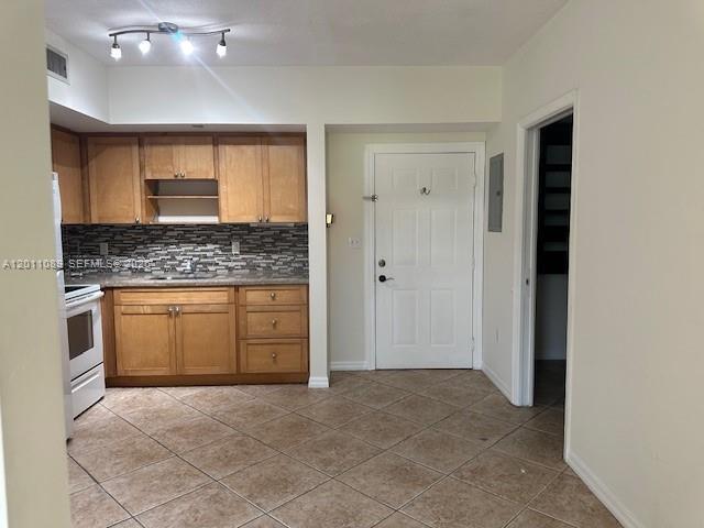 Building Photo - 2630 SW 28th St