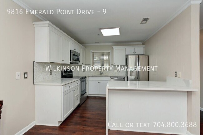 Building Photo - 9816 Emerald Point Dr