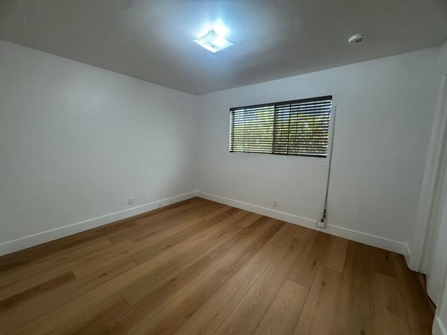 Building Photo - 4018 W 142nd St