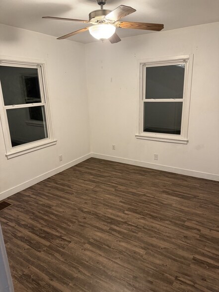 Building Photo - 5113 Lincoln Ave