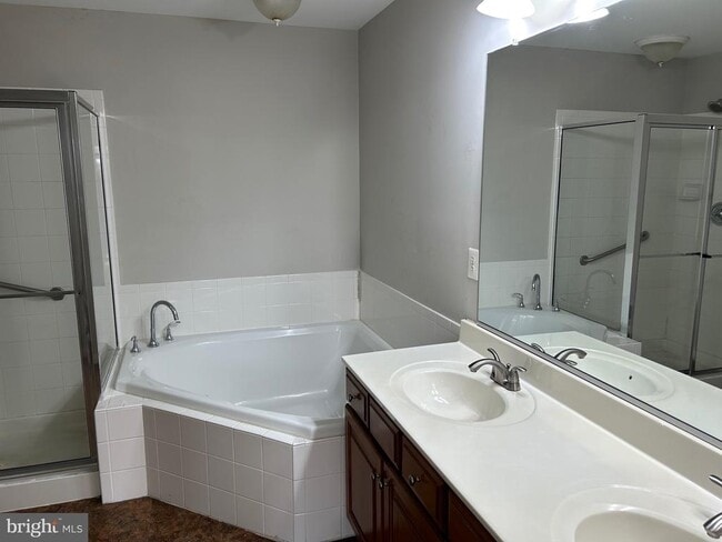 Building Photo - 15161 Silica St