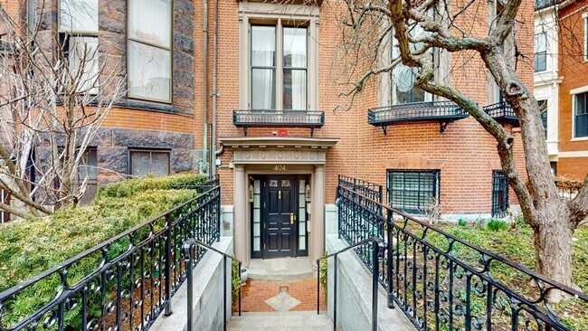 Building Photo - 404 Beacon St