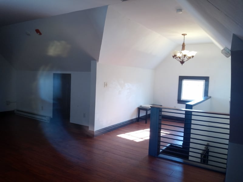 Building Photo - 261 Maple St
