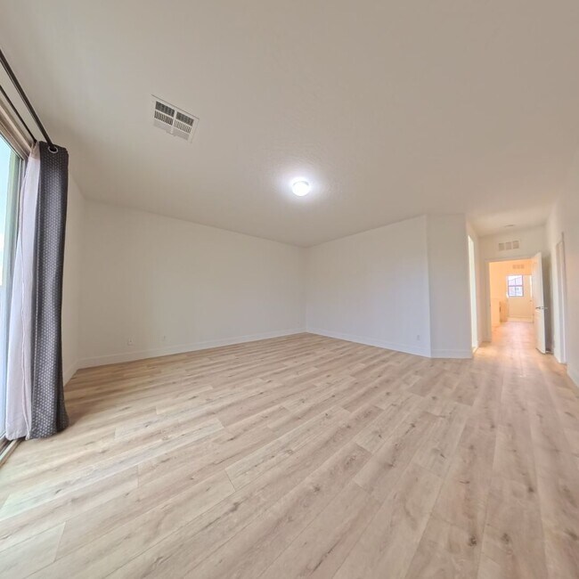 Building Photo - Exceptional Dual Master Residence with Modern Upgrades