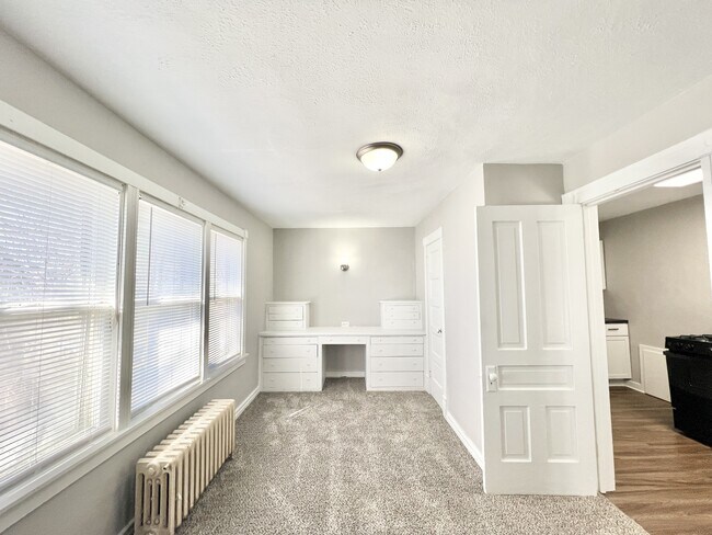 Building Photo - 747 Parker Ave