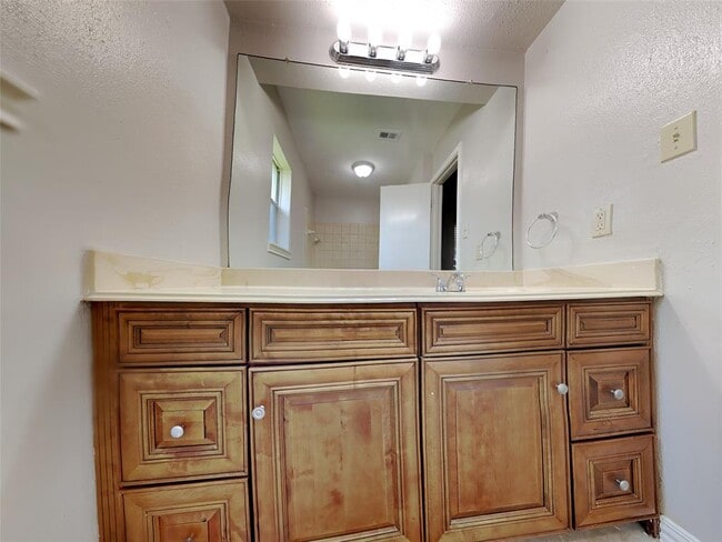 Building Photo - 6639 Maczali Dr