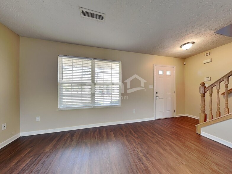 Building Photo - 107 Worthington Dr