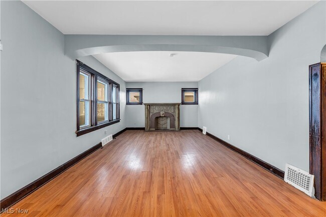 Building Photo - 7001 Velma Ave