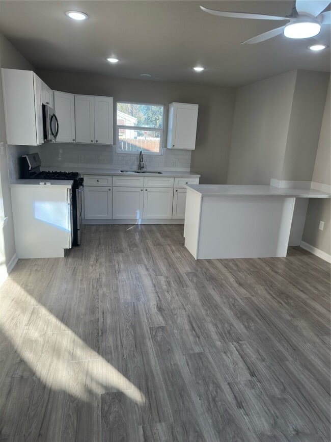 Building Photo - 9935 Algiers Rd