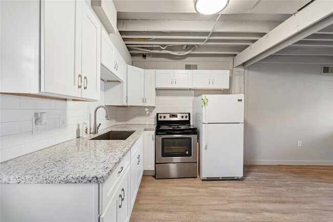 Building Photo - 6911 Avenue O