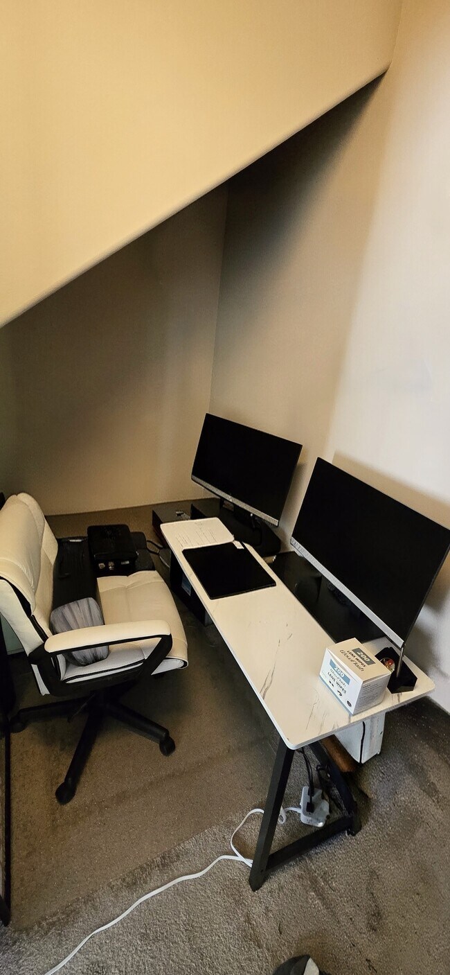 Building Photo - 10438 Buccaneer Pl