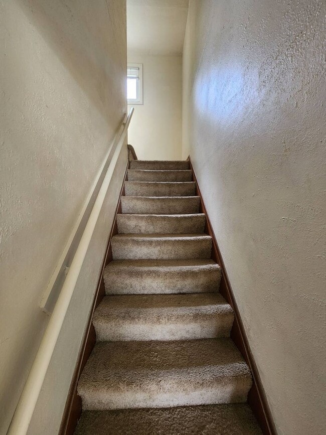 Building Photo - Move-In Special: Save $300 on This Charmin...