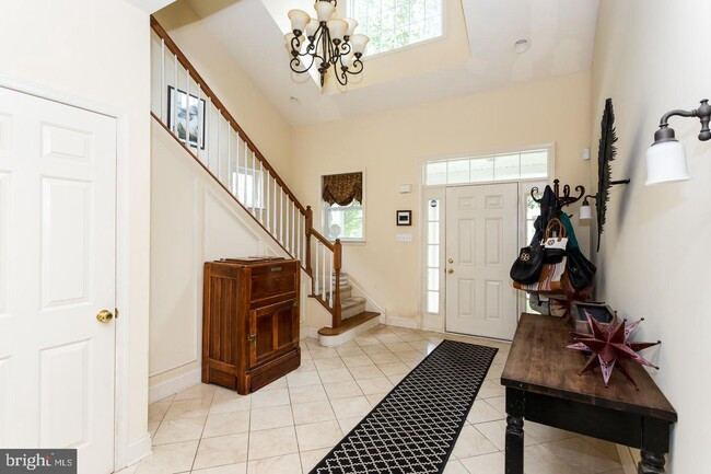 Building Photo - 102 Potters Pond Dr