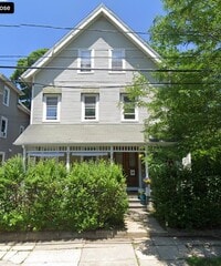 Building Photo - 54 Hillside Ave