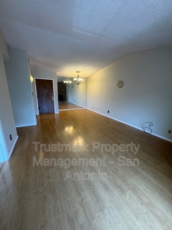 Building Photo - 4119 Castlewood
