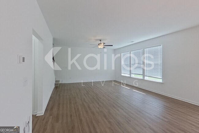 Building Photo - 306 Silver Maple Ln
