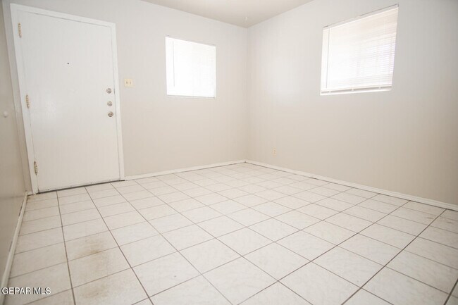 Building Photo - 4031 Thomason Ave