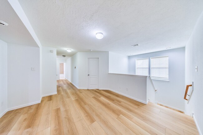 Building Photo - 21415 Sagrantino Ct