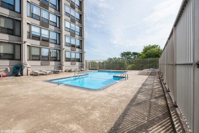 Building Photo - 5100 N Marine Dr