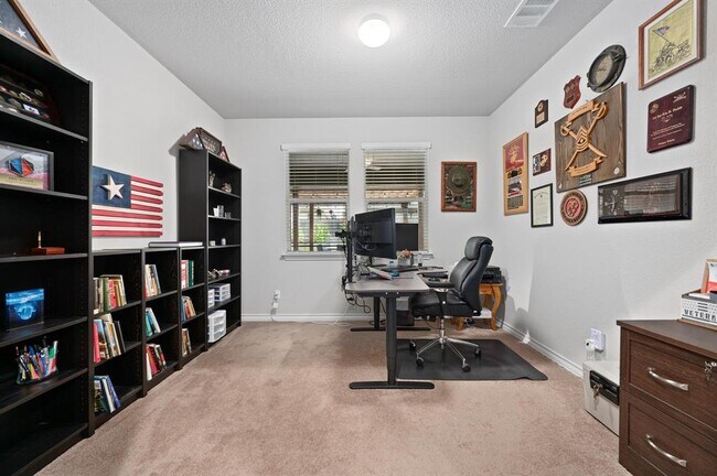 Building Photo - 4000 Harbor Point Dr