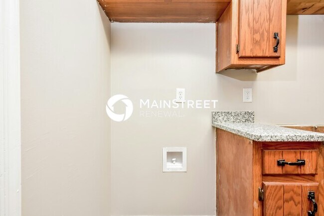 Building Photo - 3 Bedroom Pet-Friendly Home in Ellenwood, GA with Main Street Renewal