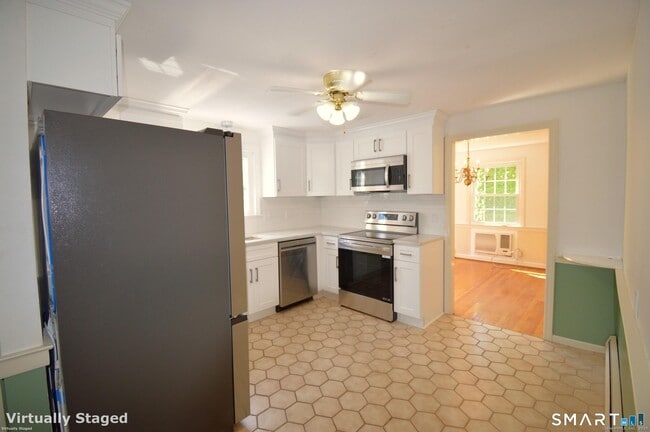 Building Photo - 18 Overbrook Rd