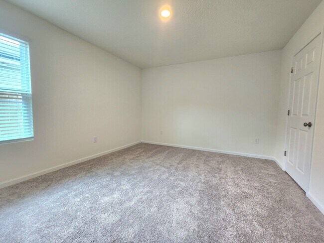 Building Photo - 7840 Maxton Rd