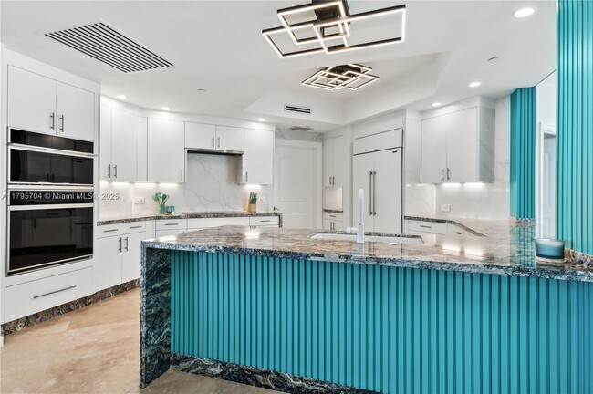 Building Photo - 4600 N Ocean Dr
